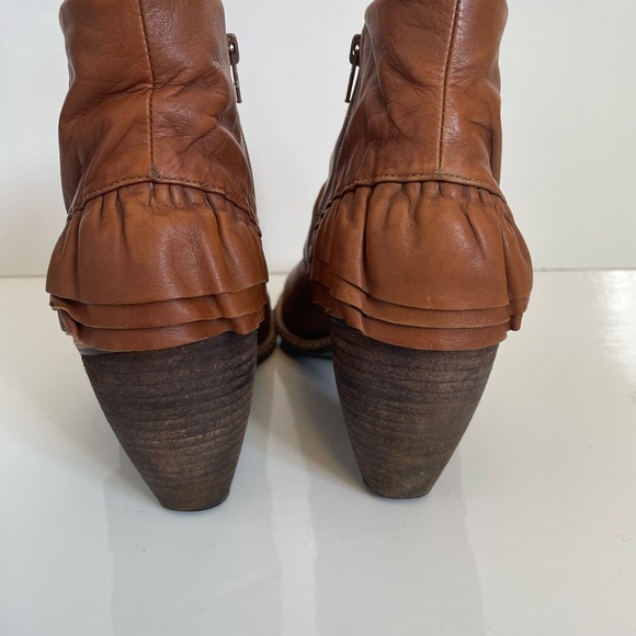 Miss Albright booties - Picture 3 of 5